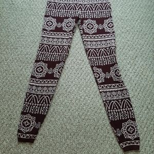 Mossimo cranberry and light pink leggings size small